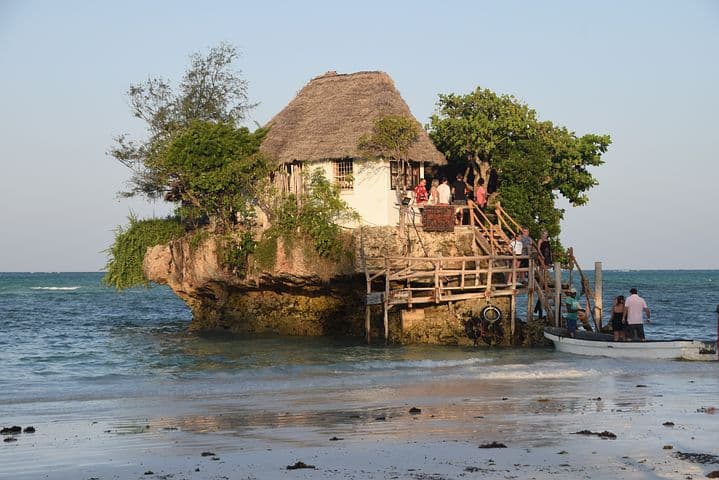 Que moeda se deve levar para Zanzibar?
